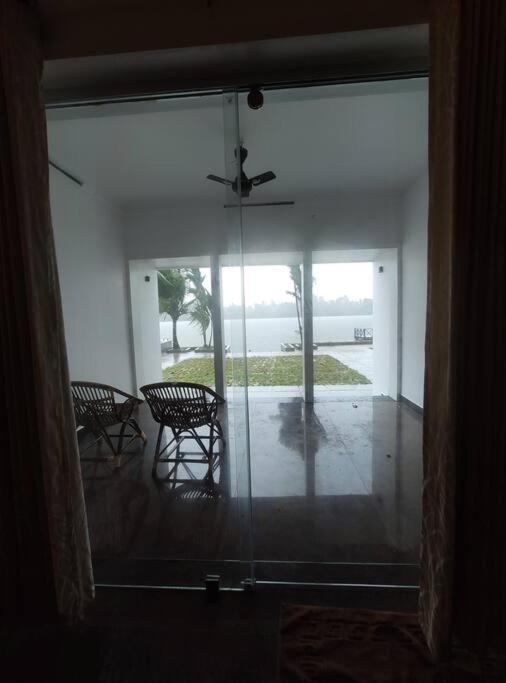 Riveria Portico - River Side 6 Bedroom Private Pool Bungalow North Paravur Exteriér fotografie