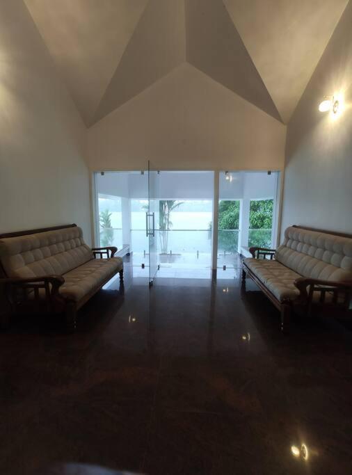 Riveria Portico - River Side 6 Bedroom Private Pool Bungalow North Paravur Exteriér fotografie