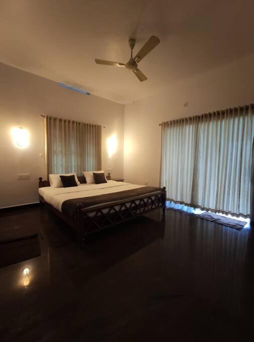 Riveria Portico - River Side 6 Bedroom Private Pool Bungalow North Paravur Exteriér fotografie